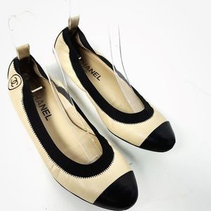 Chanel Leather CapToe Ballet Flats Size 38 sold🤑